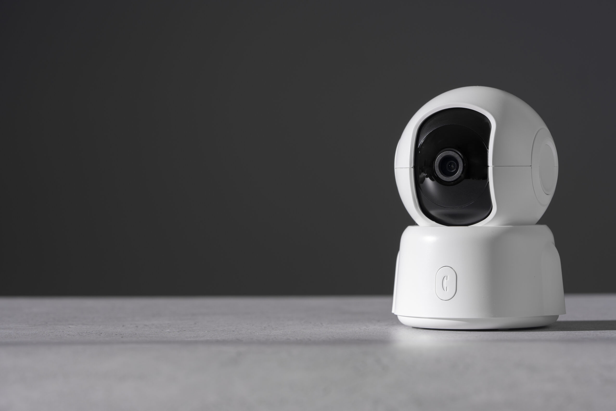 view-round-modern-webcam-with-copy-space
